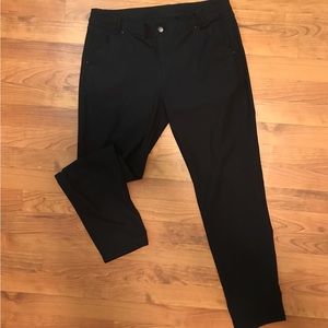 Lululemon sport pants 10